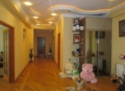 Satılır 4 otaqlı 177 m2 yeni tikili Gənclik m.