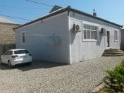 Satılır 4 otaqlı 130 m2 bağ evi Buzovna