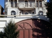 Satılır 9 otaqlı 200 m2 həyət evi Köhnə Günəşli