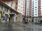 İcarəyə verilir 12 otaqlı 1000 m2 həyət evi İnşaatçılar m.