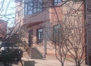 Satılır 7 otaqlı 360 m2 bağ evi Novxanı