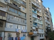 Satılır 2 otaqlı 56 m2 köhnə tikili Neapol dairəsi