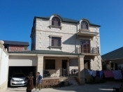 Satılır 4 otaqlı 330 m2 həyət evi Badamdar