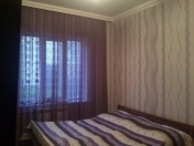 Satılır 3 otaqlı 75 m2 köhnə tikili İnşaatçılar m.