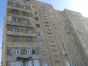 Satılır 4 otaqlı 97 m2 köhnə tikili İnşaatçılar m.