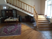 Satılır 7 otaqlı 402.6 m2 həyət evi Yasamal bazarı