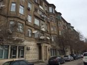 Satılır 2 otaqlı 55 m2 köhnə tikili Nəriman Nərimanov parkı