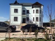 Satılır 8 otaqlı 630 m2 bağ evi Novxanı