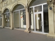 İcarəyə verilir 8 otaqlı 400 m2 obyekt Gənclik m.