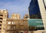 Satılır 3 otaqlı 80 m2 köhnə tikili Nizami m.