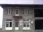 Satılır 3 otaqlı 120 m2 obyekt Şəki