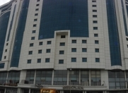 İcarəyə verilir 1 otaqlı 231 m2 ofis Babək Plaza