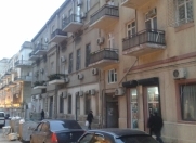 Satılır 6 otaqlı 500 m2 obyekt Qış parkı