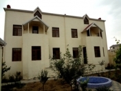 Satılır 12 otaqlı 350 m2 həyət evi A.S.Puşkin parkı