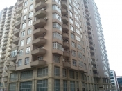 Satılır 3 otaqlı 130 m2 yeni tikili Nizami m.