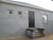 Satılır 4 otaqlı 105 m2 həyət evi Binə