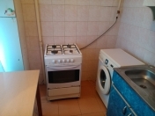 İcarəyə verilir 1 otaqlı 33 m2 köhnə tikili 28 May m.