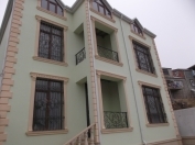 Satılır 6 otaqlı 250 m2 həyət evi Əhmədli