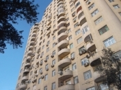 İcarəyə verilir 4 otaqlı 200 m2 yeni tikili Nizami m.