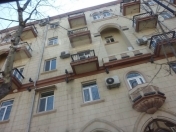 Satılır 2 otaqlı 60 m2 köhnə tikili İzmir parkı