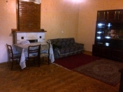 İcarəyə verilir 1 otaqlı 40 m2 köhnə tikili Nəriman Nərimanov m.