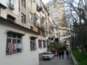 Satılır 2 otaqlı 45 m2 köhnə tikili 5 mkr