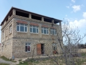Satılır 10 otaqlı 450 m2 həyət evi Novxanı