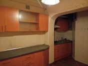 İcarəyə verilir 3 otaqlı 75 m2 köhnə tikili İnşaatçılar m.