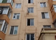 Satılır 2 otaqlı 45 m2 köhnə tikili Ayna Sultanova heykəli