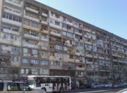 Satılır 2 otaqlı 52 m2 köhnə tikili İnşaatçılar m.