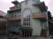 Satılır 4 otaqlı 400 m2 həyət evi Badamdar