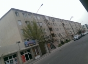 İcarəyə verilir 2 otaqlı 45 m2 köhnə tikili Memar Əcəmi m.