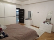 Satılır 3 otaqlı 126 m2 yeni tikili İnşaatçılar m.