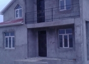 Satılır 5 otaqlı 200 m2 həyət evi Qərb Universiteti