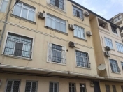 Satılır 3 otaqlı 120 m2 yeni tikili Nizami m.