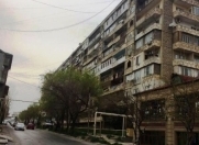 Satılır 4 otaqlı 110 m2 köhnə tikili 8 mkr