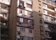 Satılır 2 otaqlı 60 m2 köhnə tikili Yasamal r.