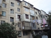 İcarəyə verilir 2 otaqlı 50 m2 köhnə tikili Moskva univermağı
