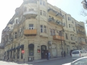 İcarəyə verilir 3 otaqlı 90 m2 köhnə tikili İçəri Şəhər m.