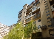 Satılır 4 otaqlı 110 m2 köhnə tikili İnşaatçılar m.