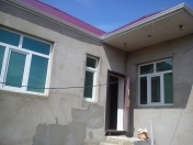Satılır 3 otaqlı 90 m2 həyət evi Koroğlu m.