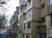 Satılır 1 otaqlı 35 m2 köhnə tikili İnşaatçılar m.