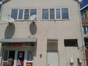 Satılır 8 otaqlı 400 m2 həyət evi Badamdar