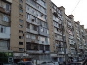 Satılır 3 otaqlı 75 m2 köhnə tikili Zərifə Əliyeva adına park