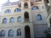 Satılır 12 otaqlı 1050 m2 həyət evi Badamdar