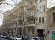 Satılır 3 otaqlı 70 m2 köhnə tikili Fontanlar bağı