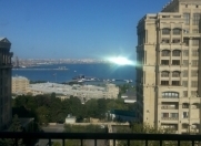 Satılır 2 otaqlı 46 m2 köhnə tikili Fairmont otel