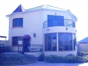 İcarəyə verilir 4 otaqlı 1500 m2 bağ evi Bilgəh