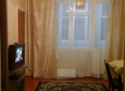 İcarəyə verilir 2 otaqlı 40 m2 köhnə tikili Memar Əcəmi m.