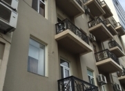 İcarəyə verilir 3 otaqlı 70 m2 köhnə tikili Azneft meydanı